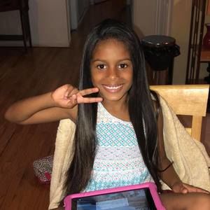 Meet your Posher, Yoelina